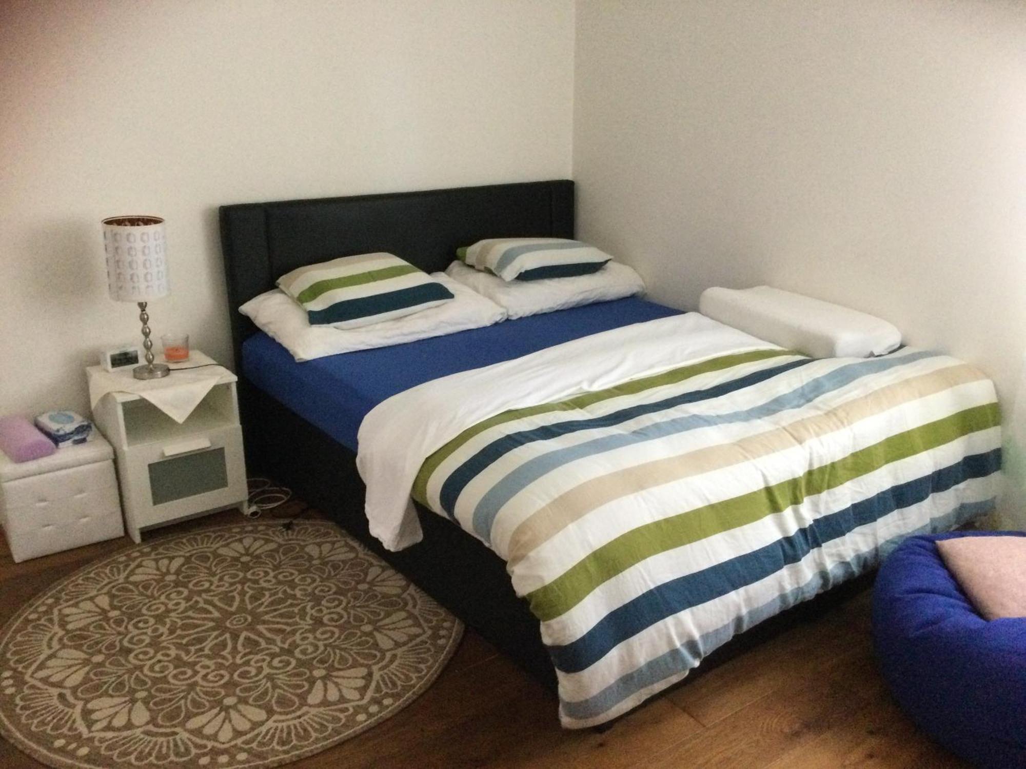 Chambre Spacieuse Et Confortable Avec Ecran Plat Oetwil an Der Limmat Экстерьер фото